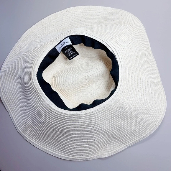 Aritzia Main Character Raven Straw Hat Color Natural And Black - Picture 7 of 7